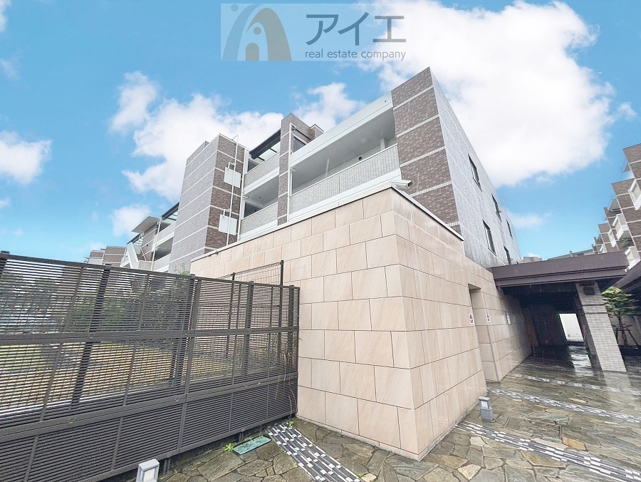 溢れる陽光でご家族の笑顔も輝く住まい