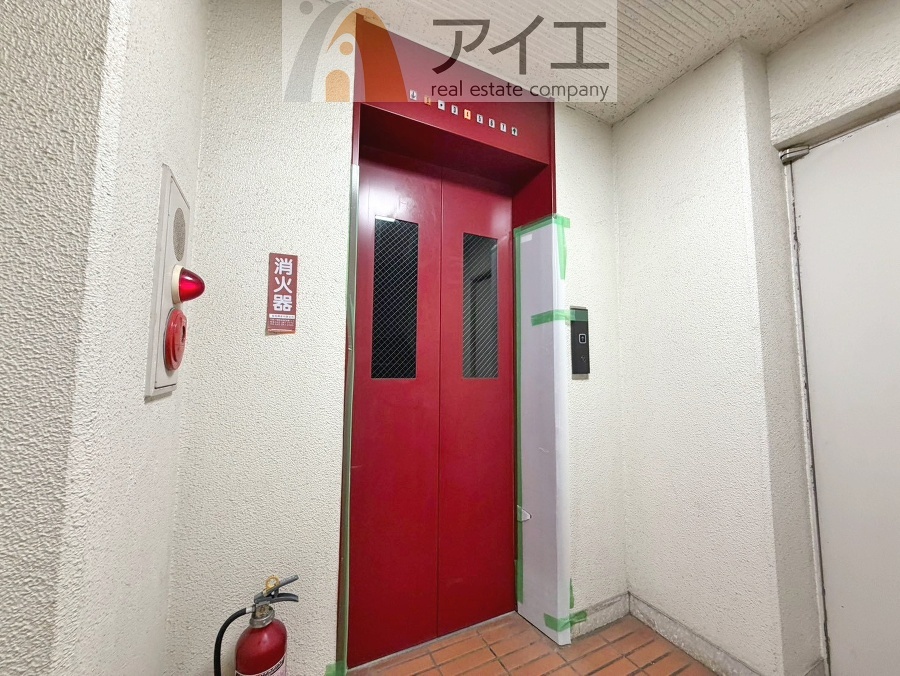 清掃も行き届いたエレベーターホール