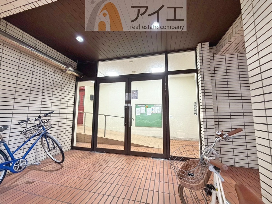 共用部の清掃・修理は管理員が実施