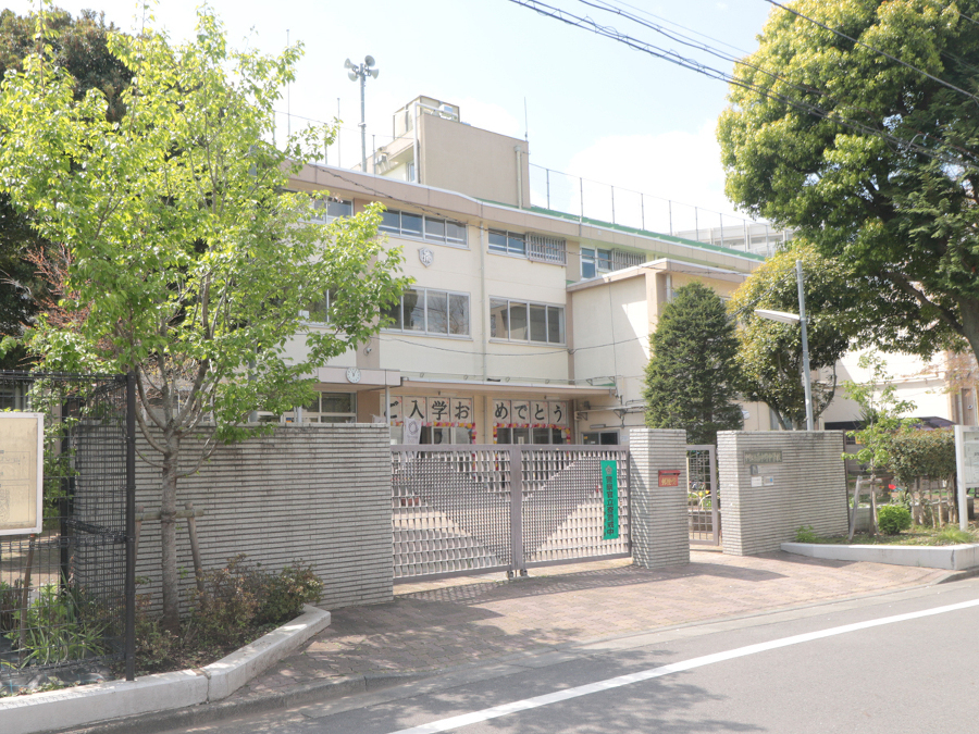 中野区立南中野中学校 230m 