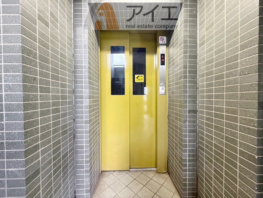 清掃も行き届いたエレベーターホール