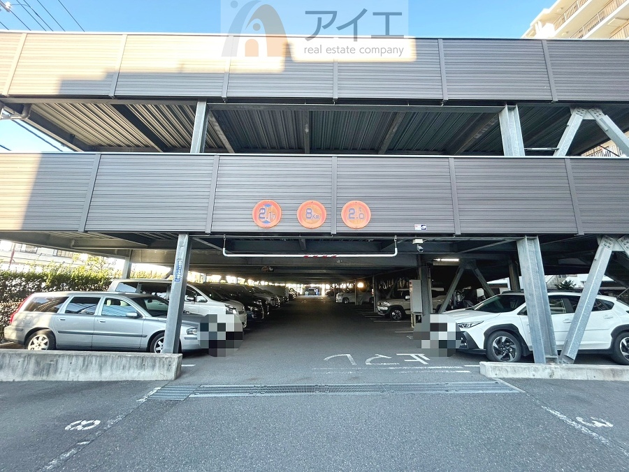 駐車場があるため車通勤の方にも安心なマンションです
