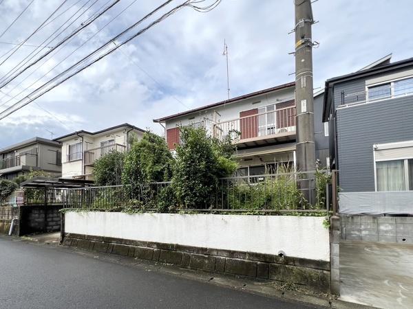 閑静な雰囲気の住宅街です。