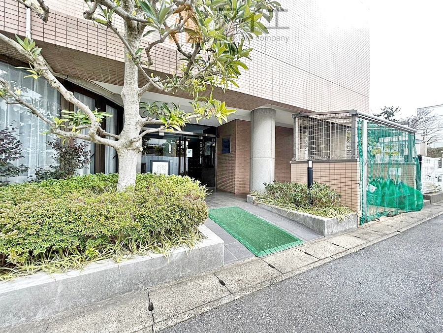共用部の清掃・修理は管理員が実施
