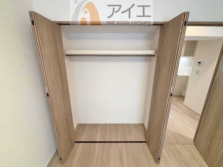 お子様の荷物も片付く、全居室収納スペース