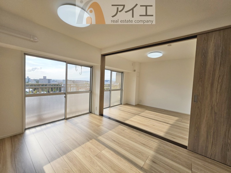 朝から日差しいっぱいの、明るい空間でのびのび過ごせます