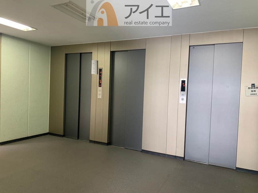 清掃も行き届いたエレベーターホール