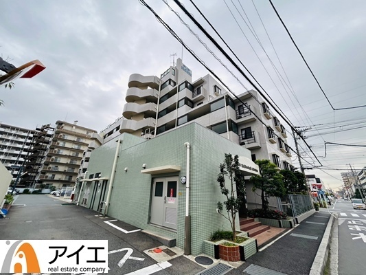 朝から日差しいっぱいの、明るい空間でのびのび過ごせます