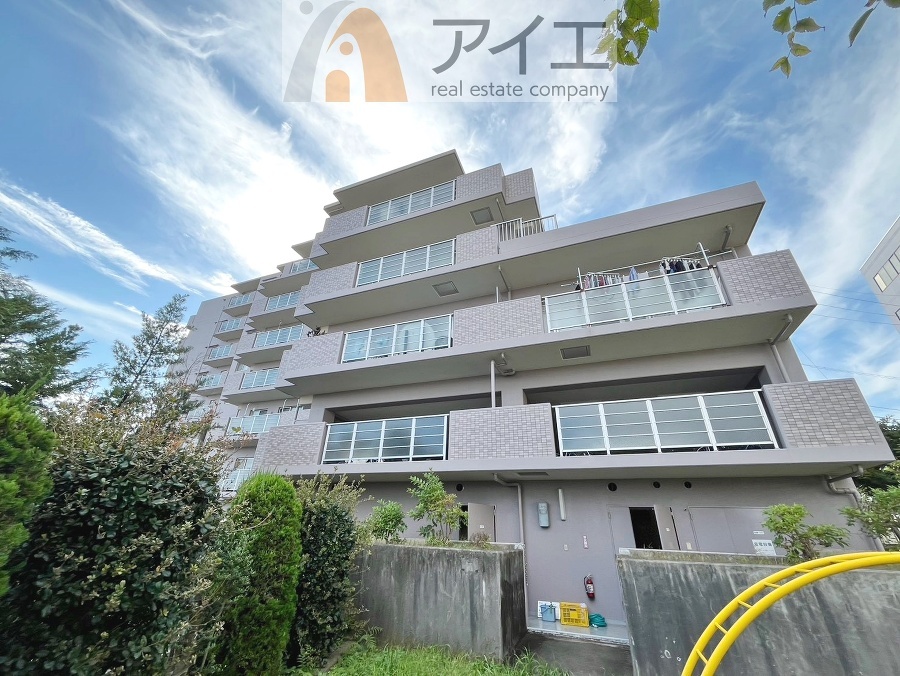 友人を呼びたくなるリノベーション済みのきれいな住まいです