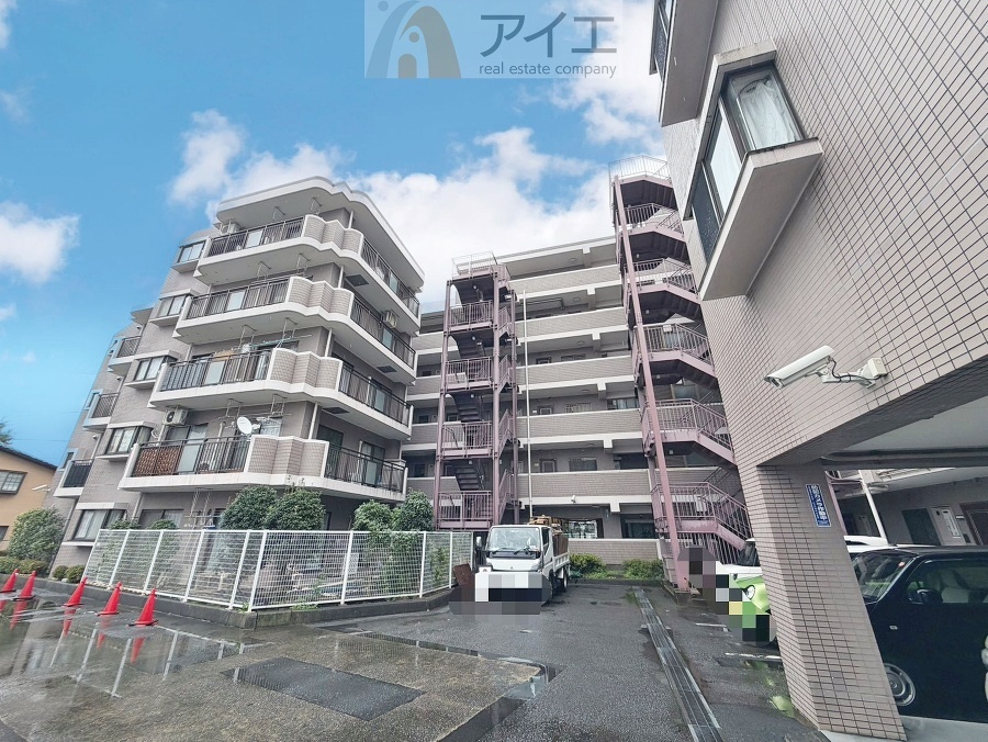 共用部の清掃・修理は管理員が実施