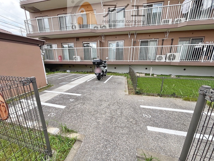 セキュリティ面にも配慮した駐輪場がございます