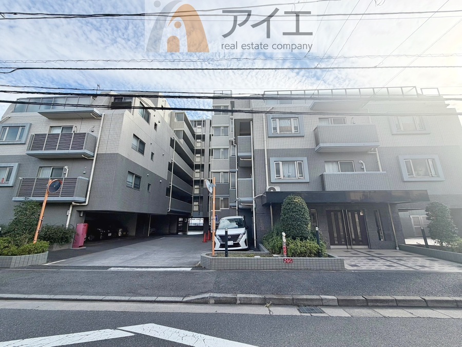 友人を呼びたくなるリノベーション済みのきれいな住まいです