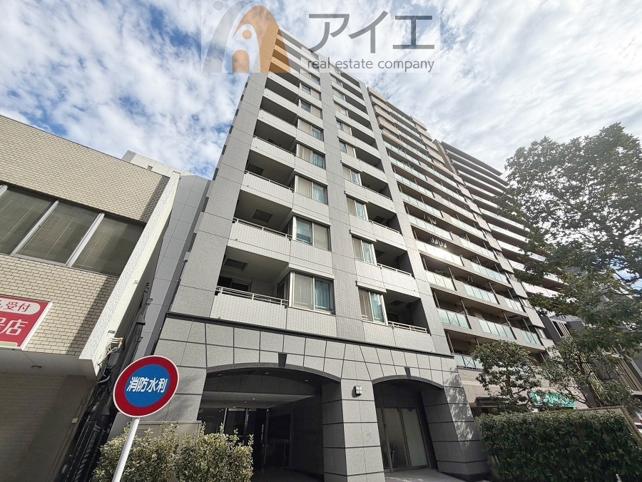 清掃や修理だけでなく、不審者への声掛けも。管理員の活動は防犯にも有効