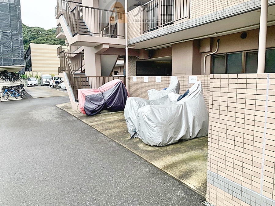 セキュリティ面にも配慮した駐輪場がございます
