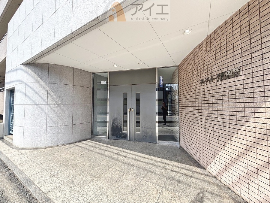 清掃や修理だけでなく、不審者への声掛けも。管理員の活動は防犯にも有効
