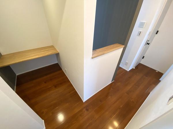 リモートワークや趣味の部屋に便利な書斎付