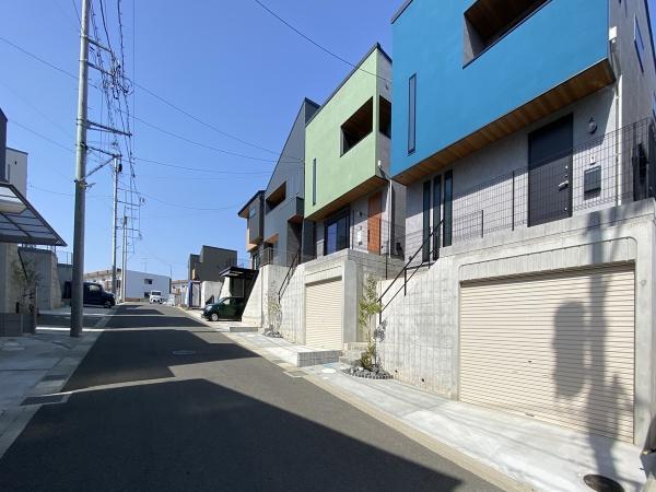 閑静な雰囲気が漂う分譲地内