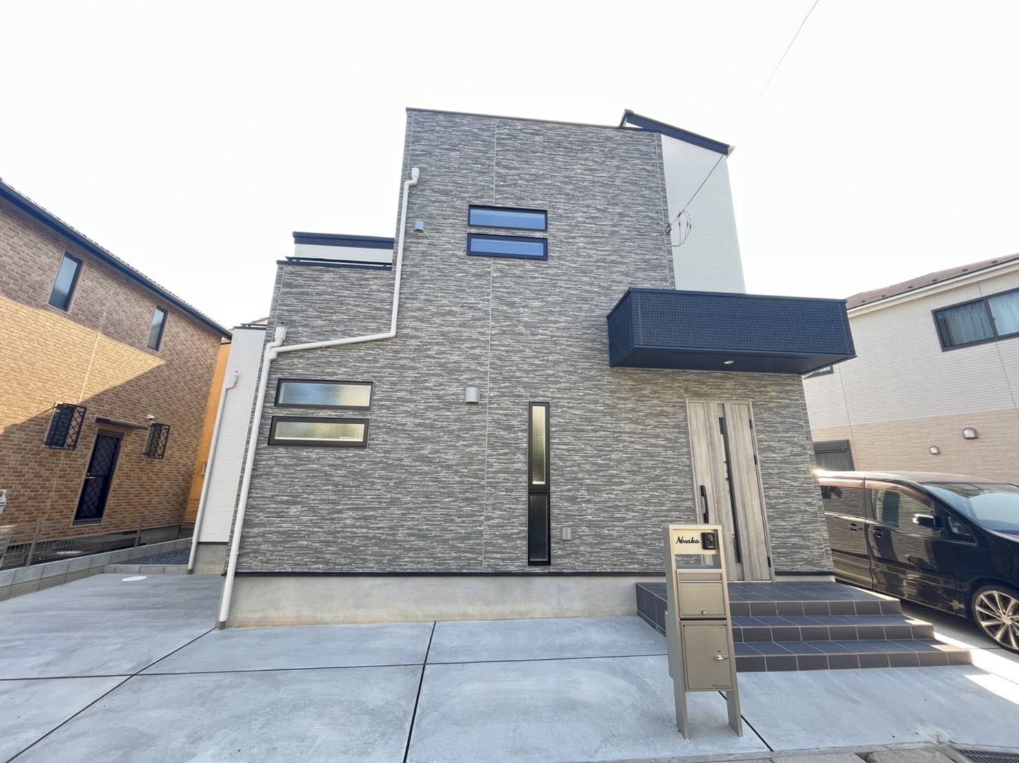 市川エリアカースペース3台付き、当社限定の空間が作り出すデザイナー住宅
